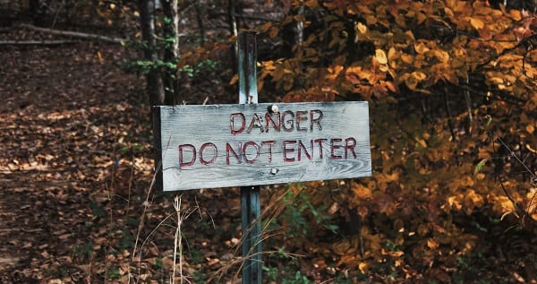 sign: danger do not enter