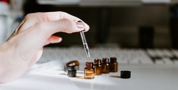 essential oils in tiny bottles