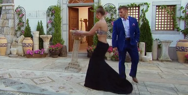 hannah moving her rose pedestal