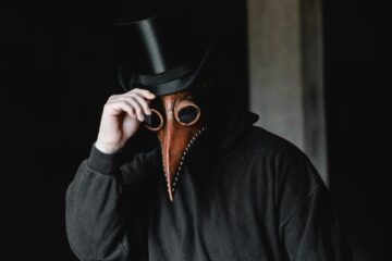 it's such a great mask that they love it and can't remove it ever | roll to disbelieve