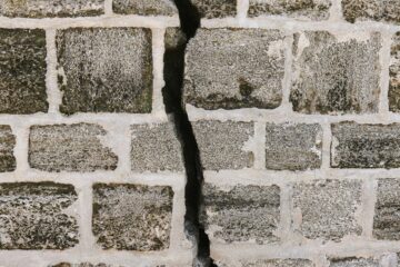just another crack in the wall | roll to disbelieve